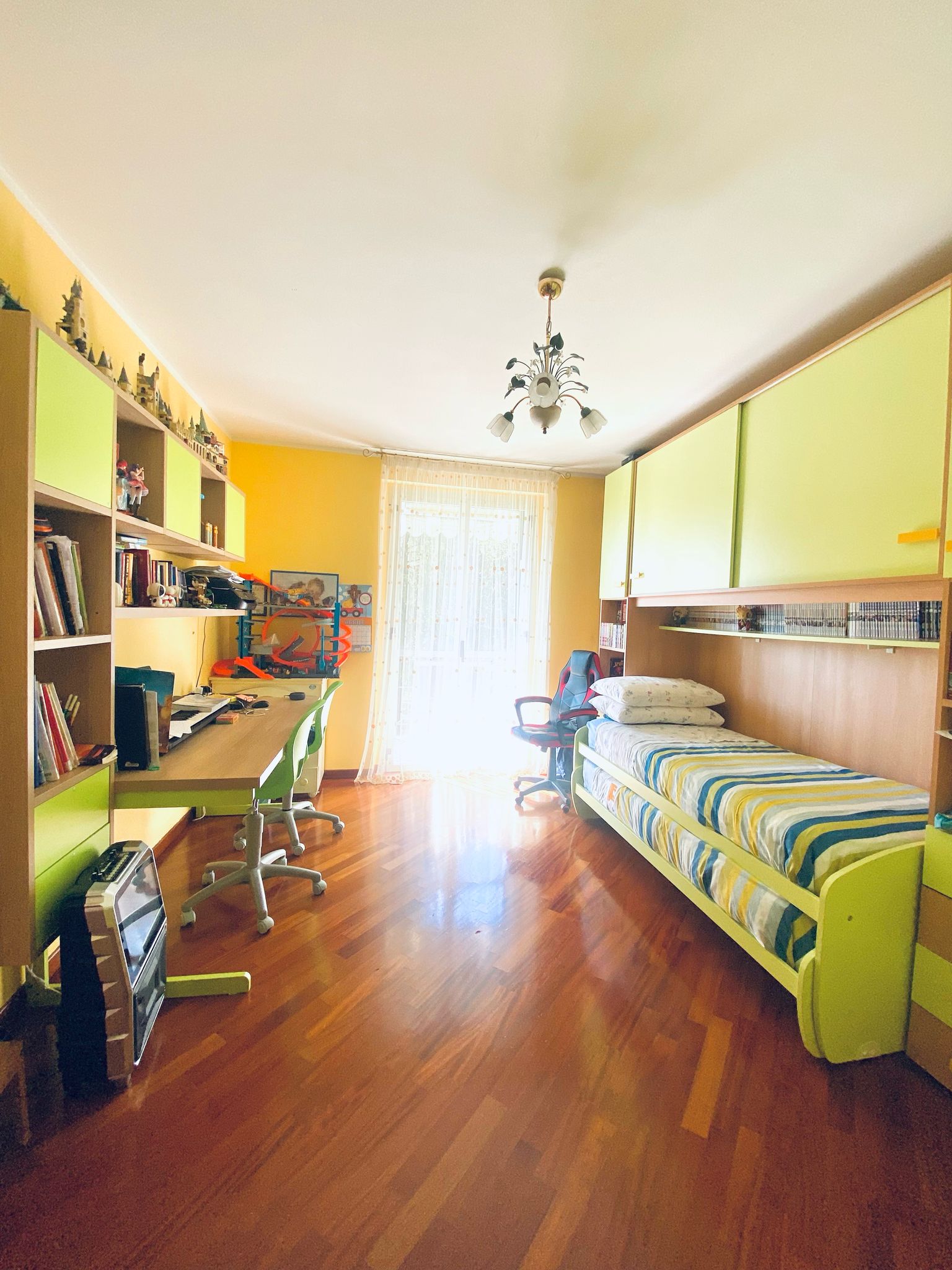 Vendita Appartamento Quadrilocale a Follo, (SP) - F380