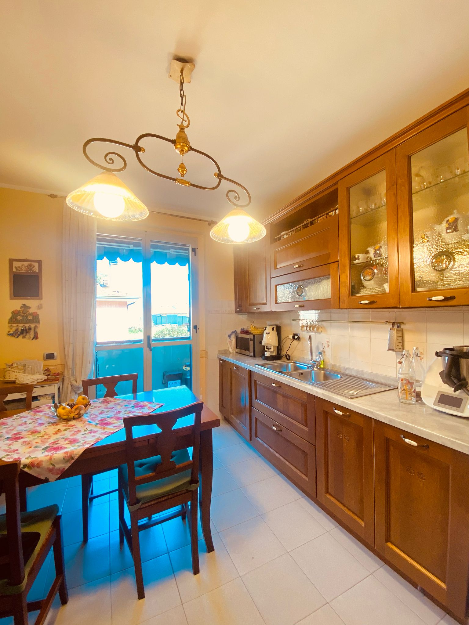 Vendita Appartamento Quadrilocale a Follo, (SP) - F380