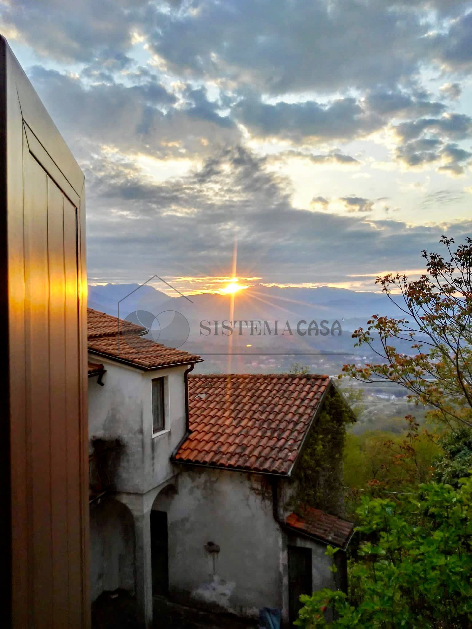 Vendita Semindipendente Porzione di casa a Tresana,  (MS) - A515