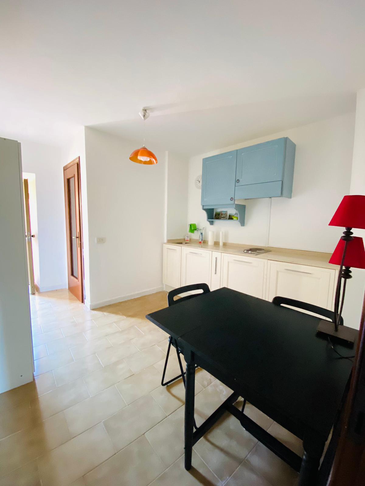 ABITAZIONE NEL BORGO DI CARNEA CON TERRAZZINO E VISTA SUI TETTI