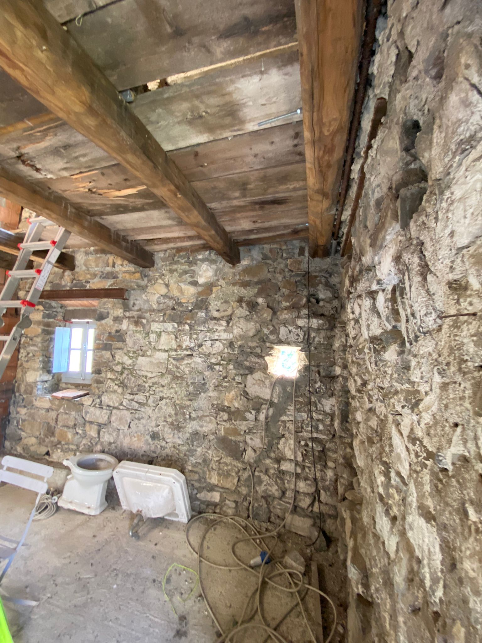 Semindipendente in sasso