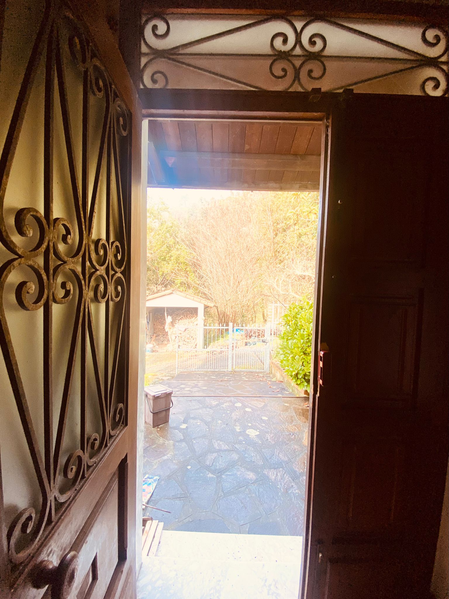 Indipendente con terreno, ulivi e vista mare – 15 min da Follo