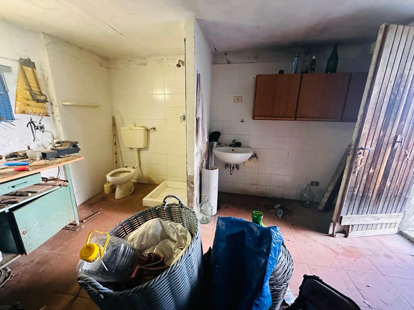 Indipendente con terreno, ulivi e vista mare – 15 min da Follo