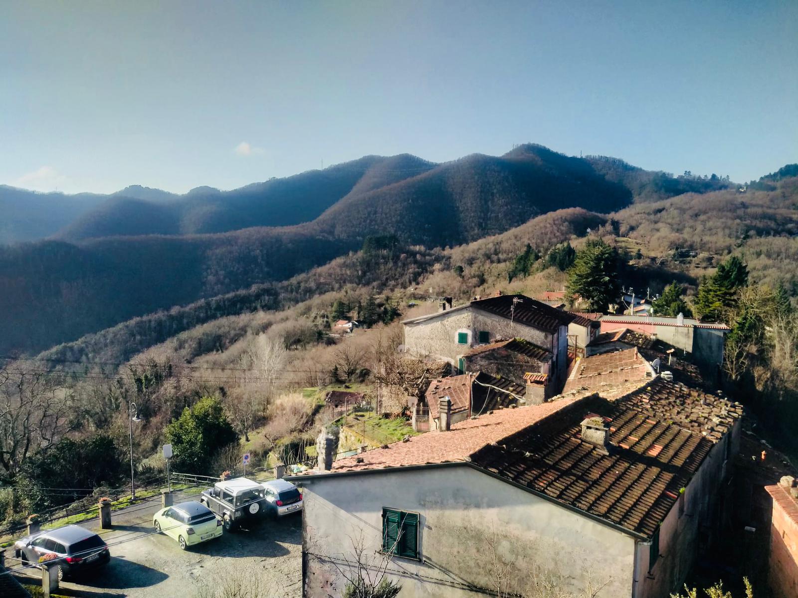 Casa indipendente con terrazze e giardino nel borgo di Pulica , Lunigiana – a 25 minuti dal mare