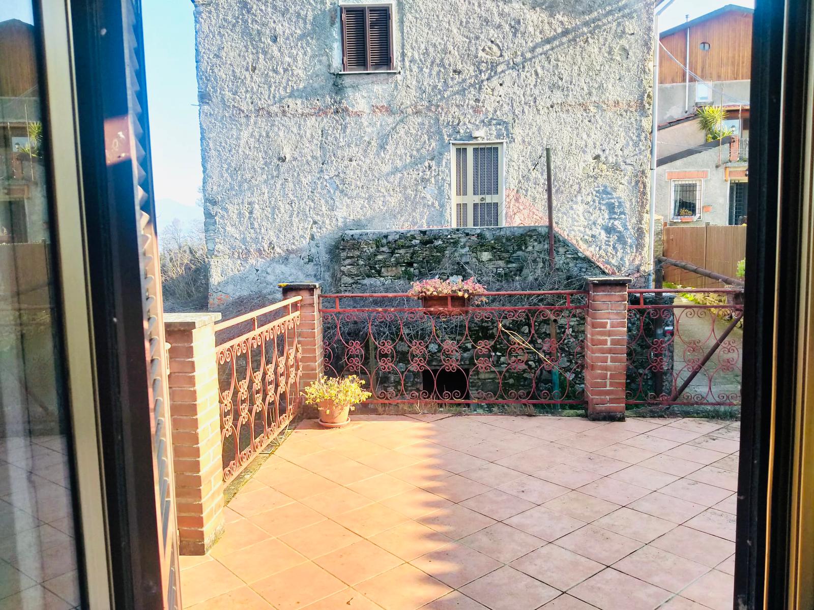 Casa indipendente con terrazze e giardino nel borgo di Pulica , Lunigiana – a 25 minuti dal mare