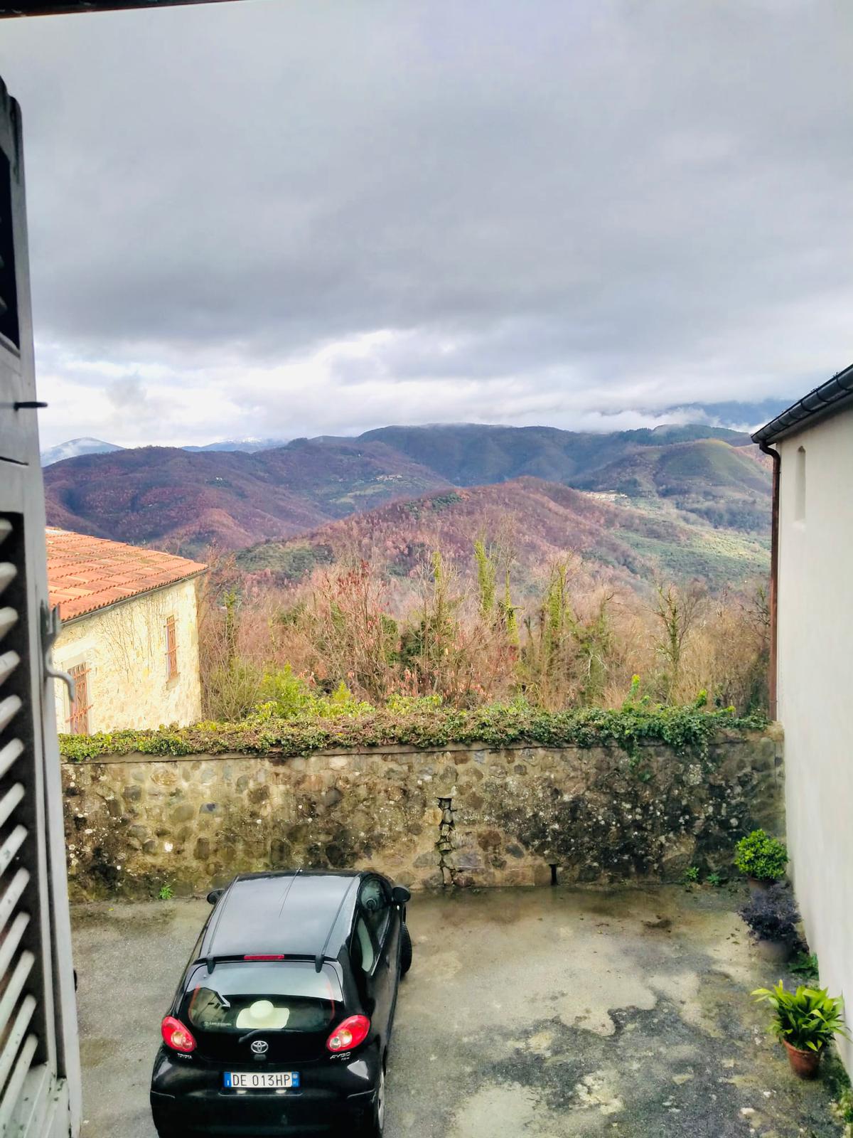 Cottage di charme nel borgo di Fazzano – atmosfera inglese nel cuore della Lunigiana
