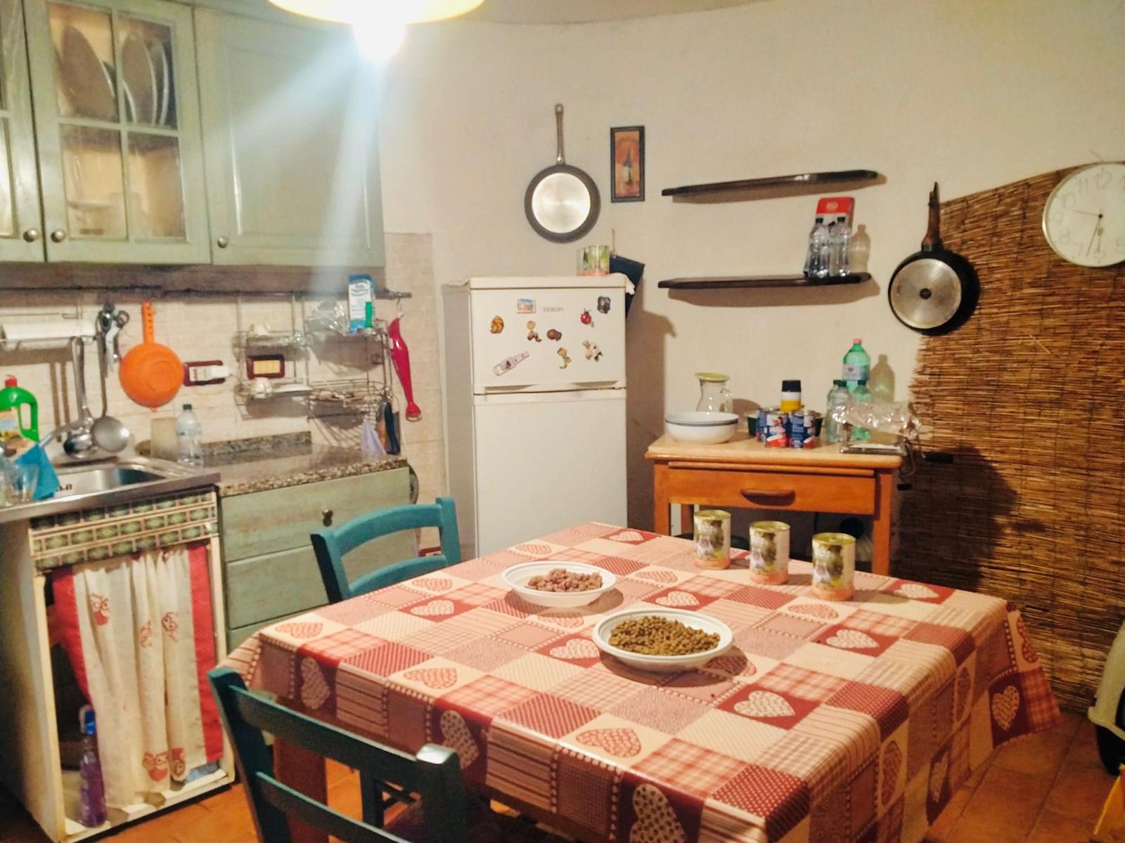 Affascinante casa di borgo con camino e vista sulle valli della Lunigiana