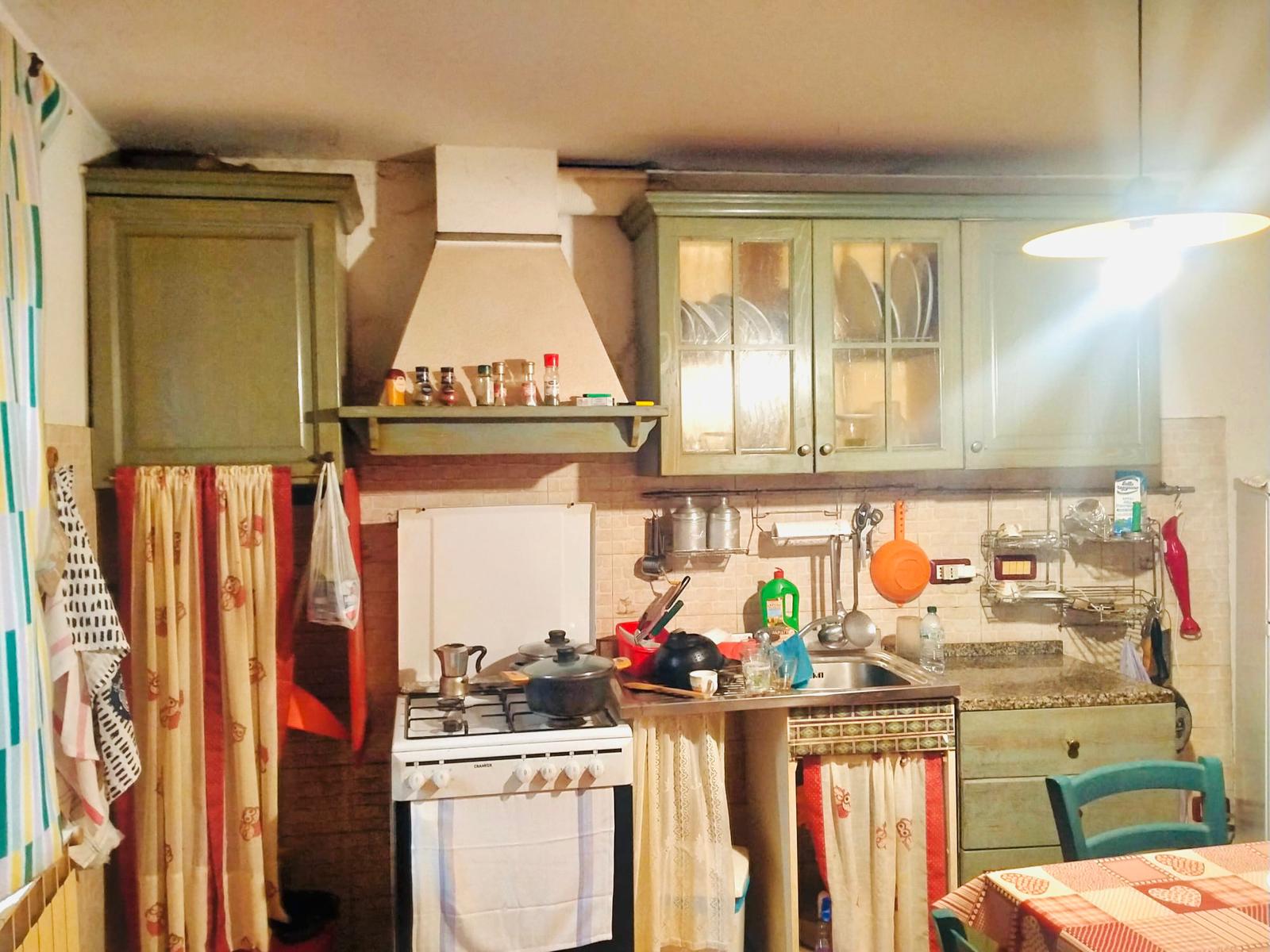 Affascinante casa di borgo con camino e vista sulle valli della Lunigiana