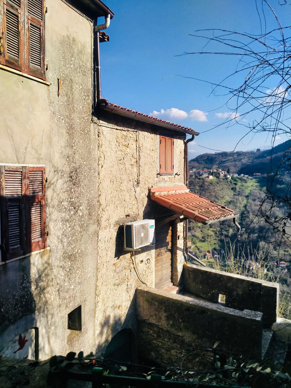 Vuoi ristrutturare una casa di charme nel cuore della Lunigiana?