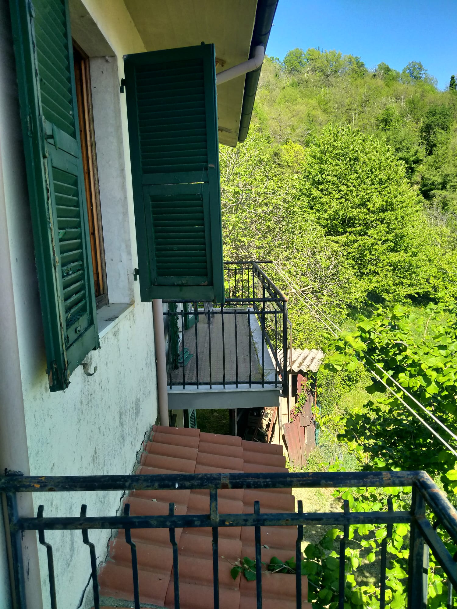 TORPIANA – ALTA VAL DI VARA Una casa felice immersa nella natura
