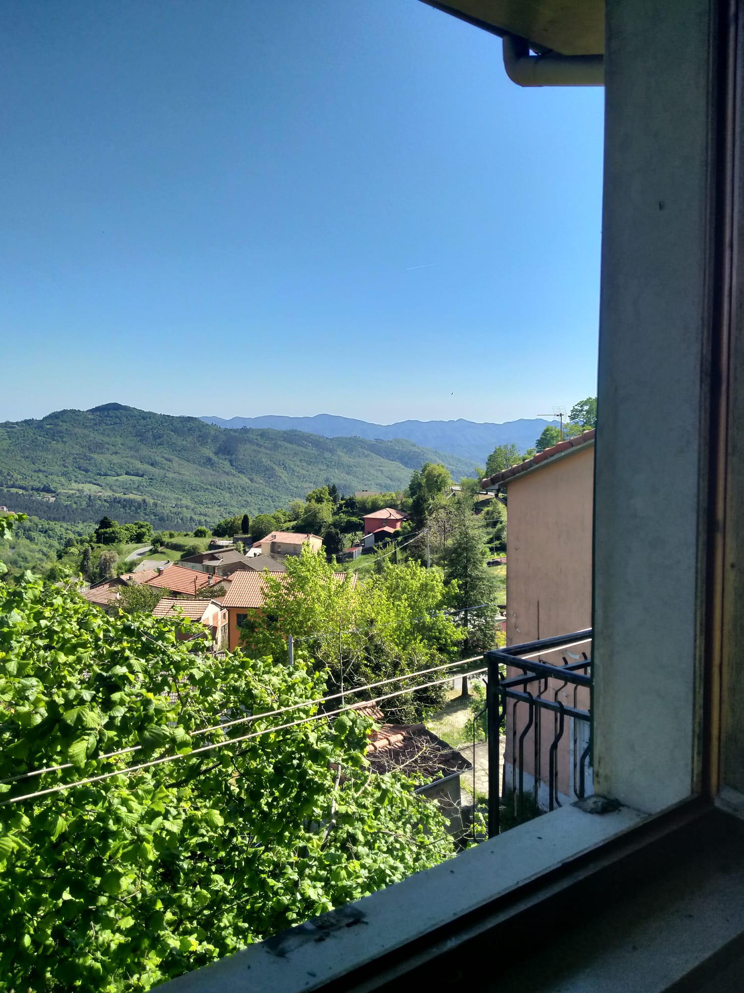 TORPIANA – ALTA VAL DI VARA Una casa felice immersa nella natura