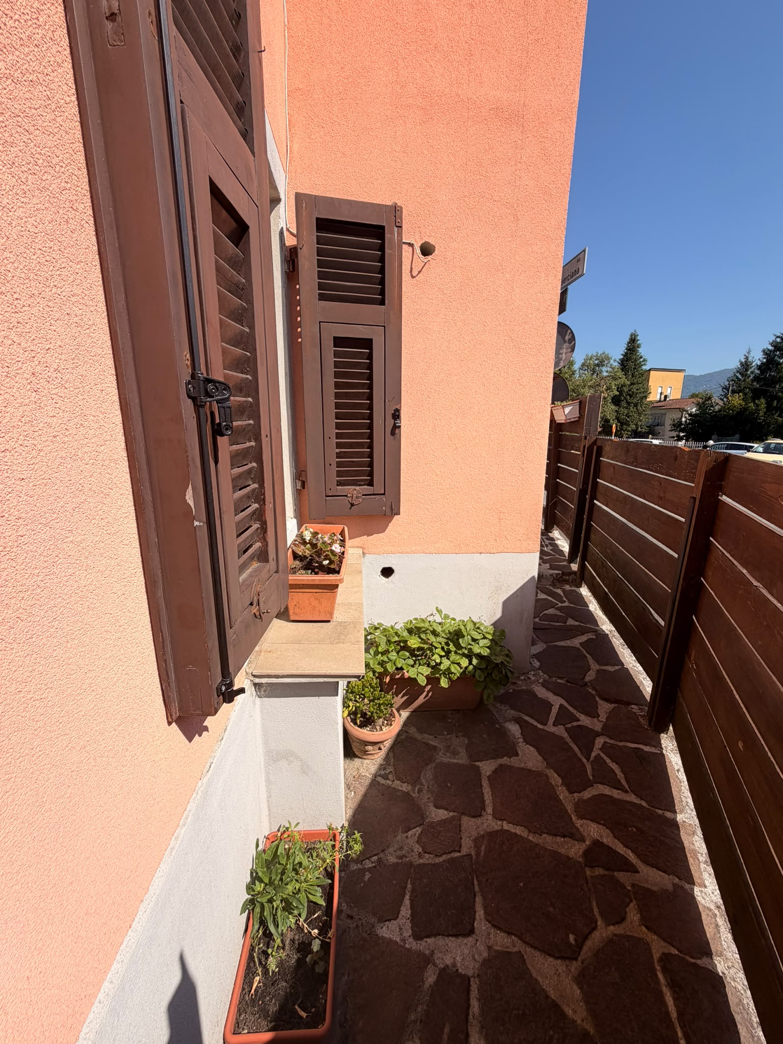 LA CASETTA ROSA